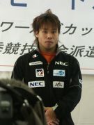 20040076